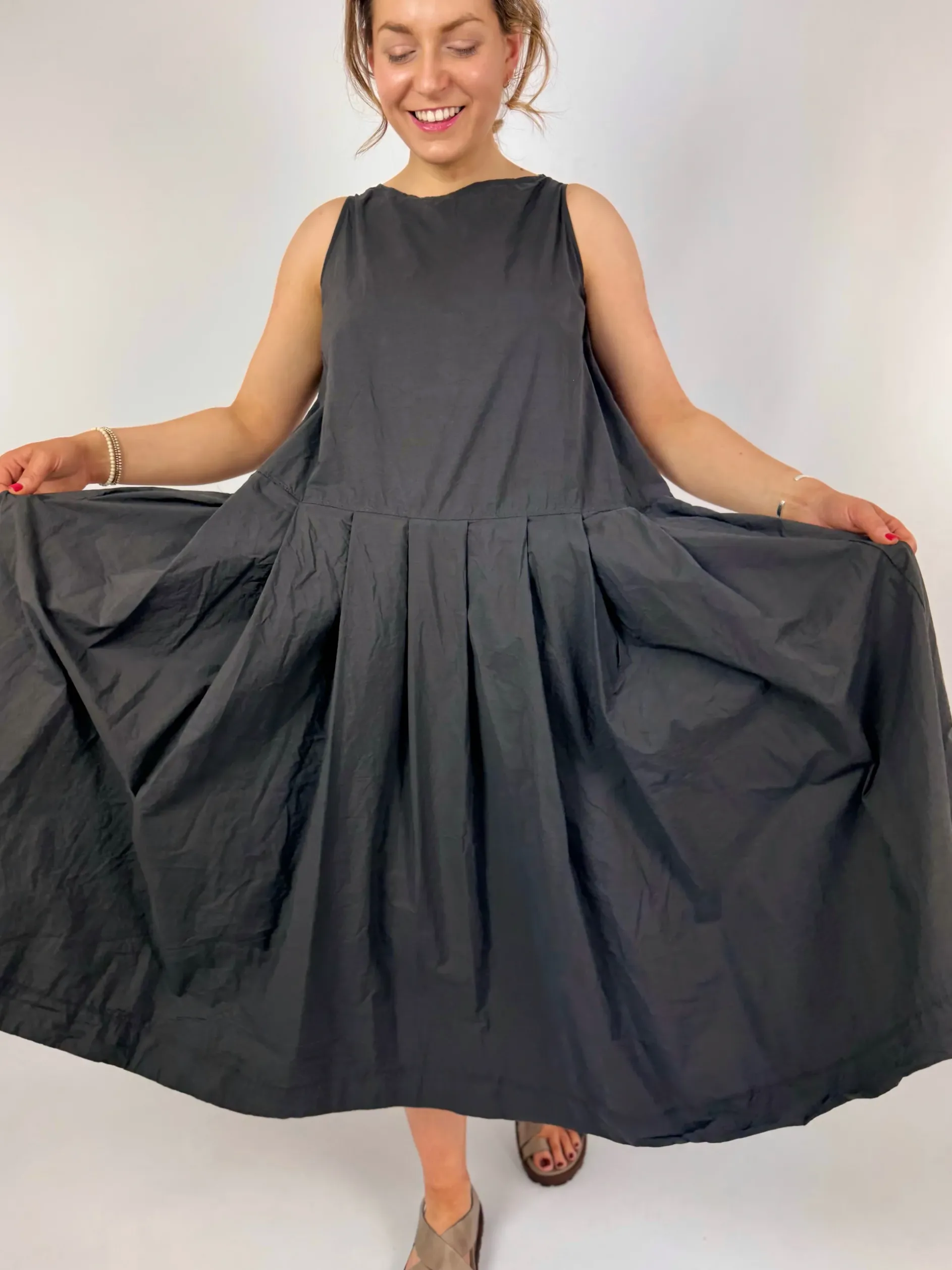 Album Di Famiglia 024 TC Dress Brown
